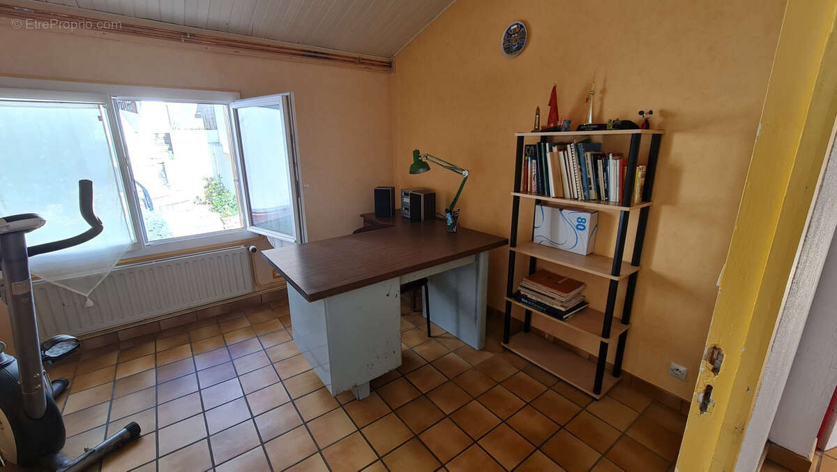 Appartement à BURES-SUR-YVETTE