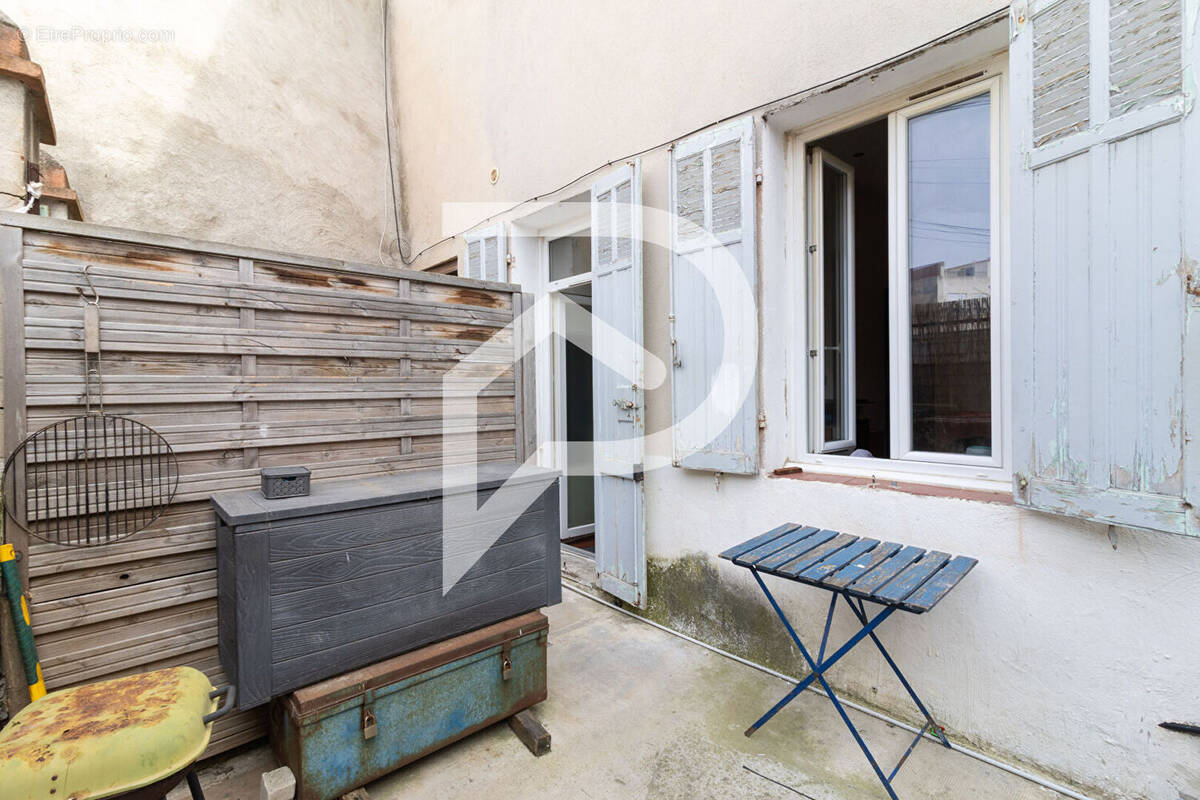Appartement à MARSEILLE-7E