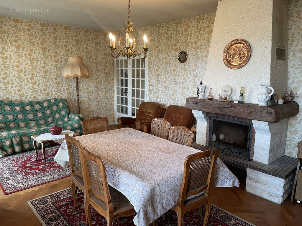 Maison à LUBERSAC