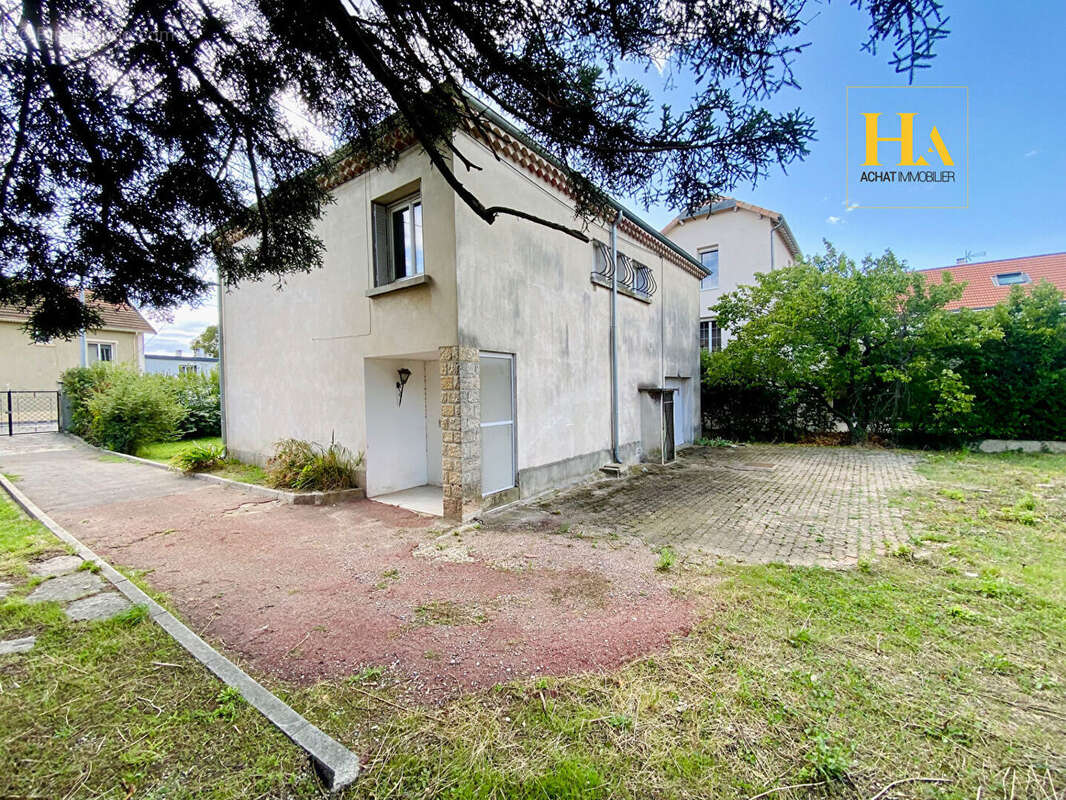 Maison à MONTELIMAR