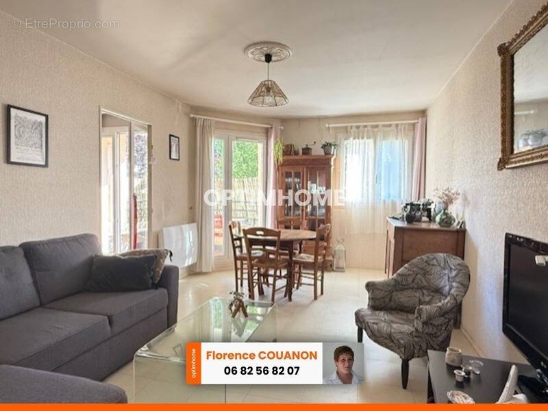 Appartement à LIMOURS
