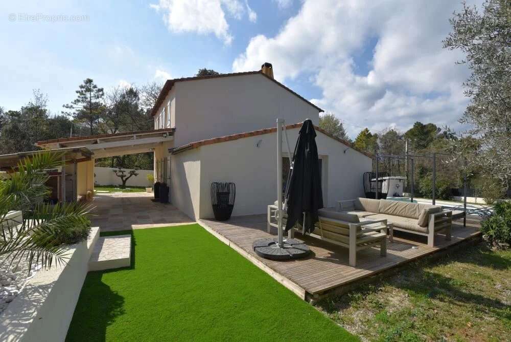 Maison à CALLIAN