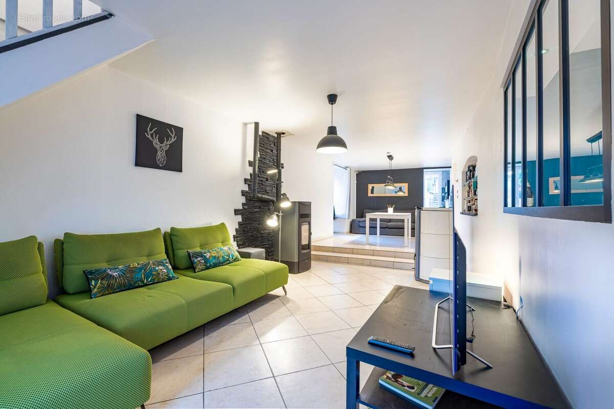 Maison à CORMOZ