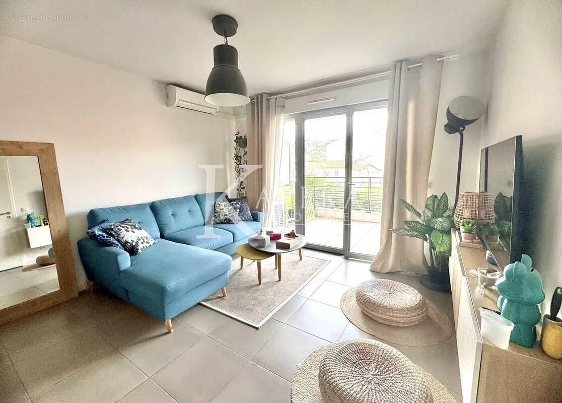 Appartement à VALLAURIS