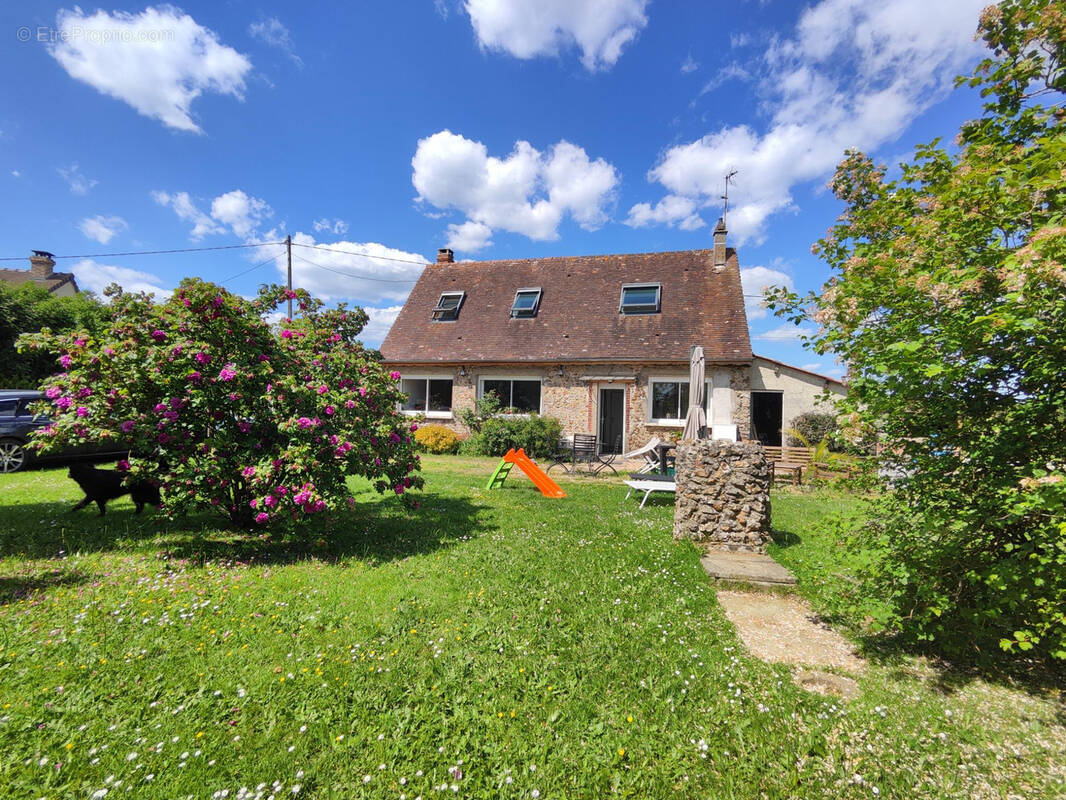 Maison à LONGNY-AU-PERCHE