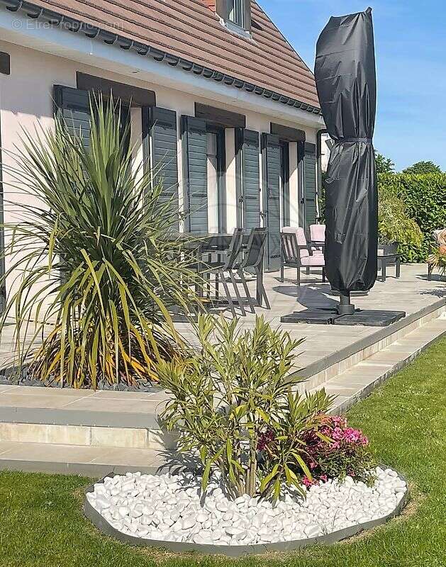 Maison à FRANQUEVILLE-SAINT-PIERRE