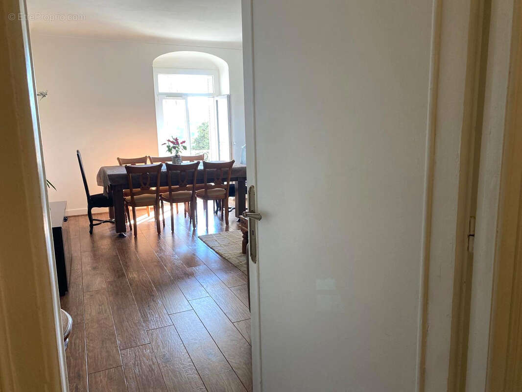 Appartement à MENTON