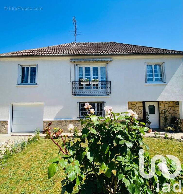 Photo 1 - Maison à COMPIEGNE