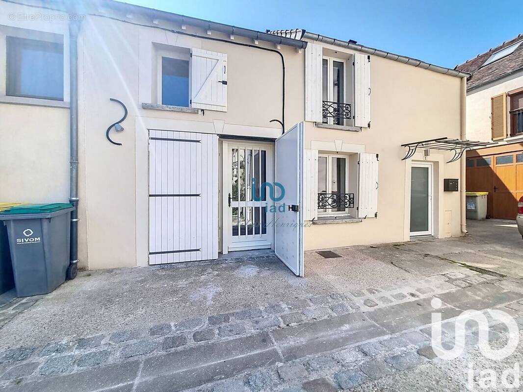 Photo 1 - Maison à MANDRES-LES-ROSES