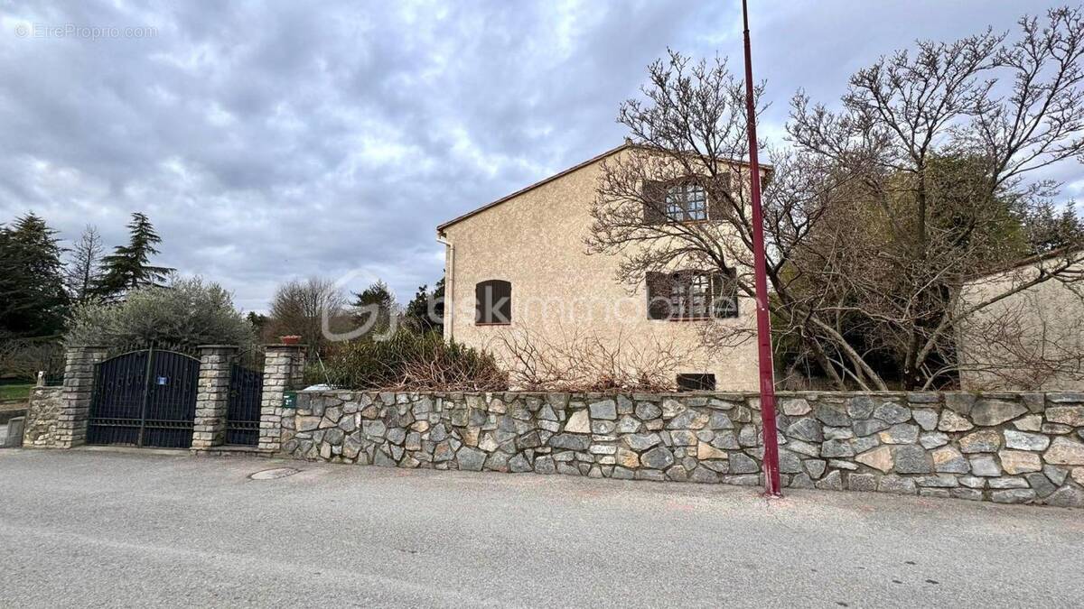 Maison à QUISSAC
