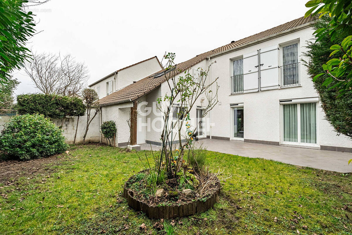 Maison à VILLENEUVE-LA-GARENNE