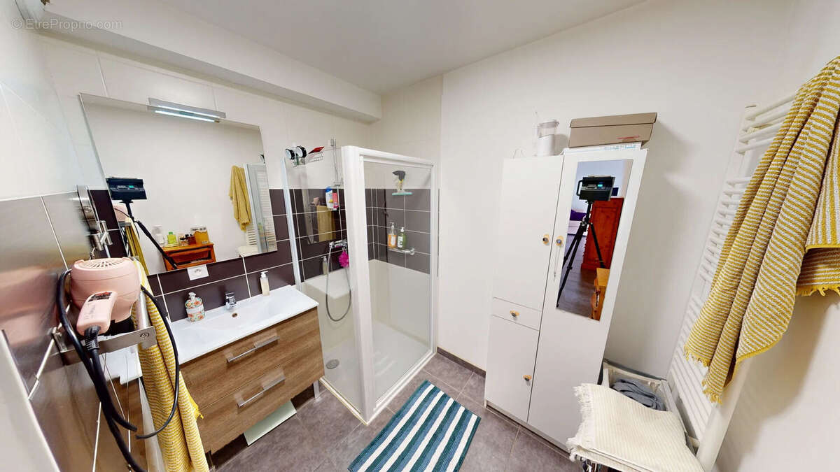 Appartement à FROGES
