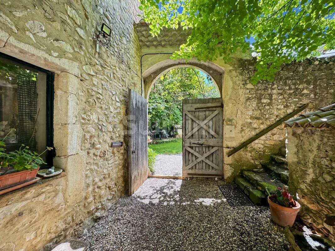 Maison à SAUZET