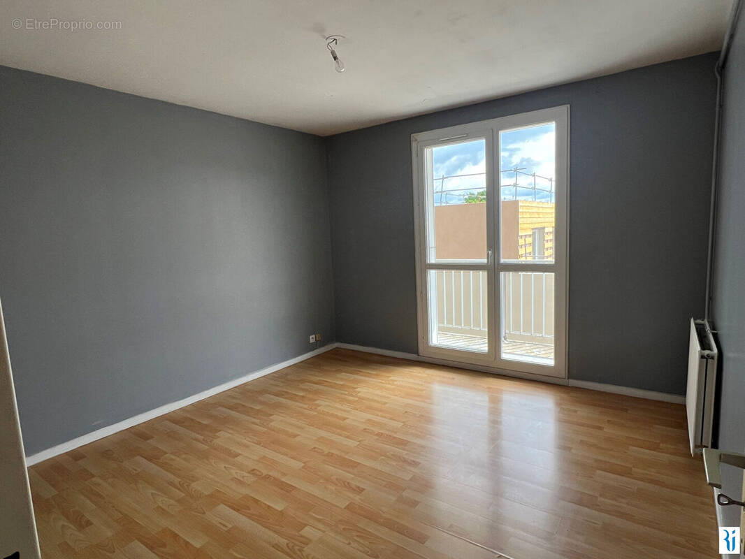 Appartement à DEVILLE-LES-ROUEN