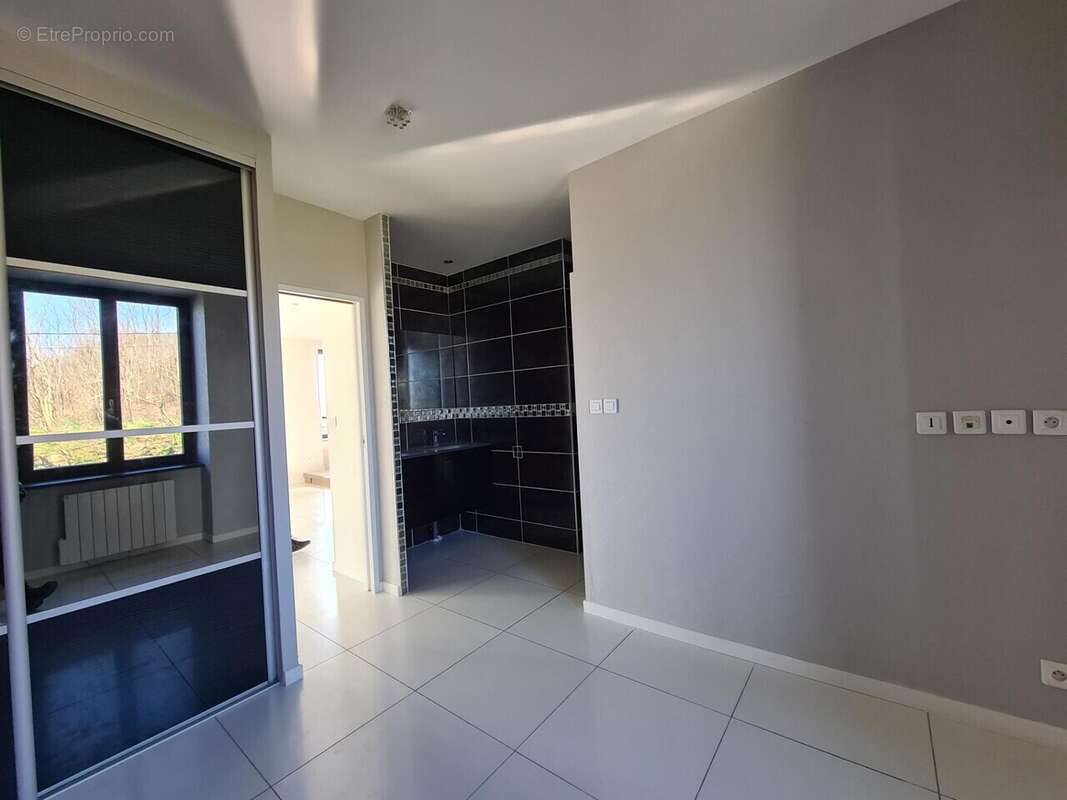Appartement à MONTAGNY