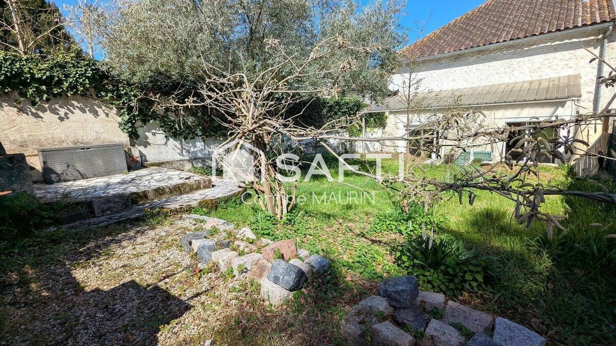 Photo 1 - Maison à BARBEZIEUX-SAINT-HILAIRE