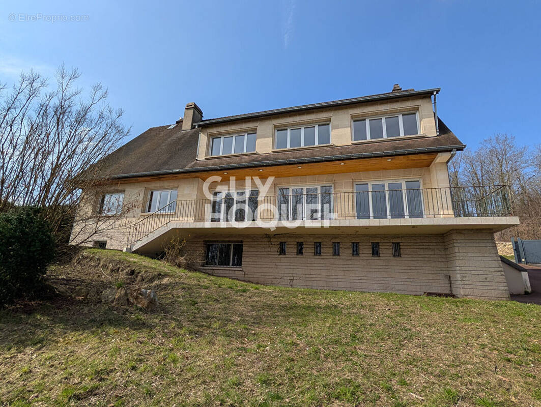 Maison à MAREIL-MARLY