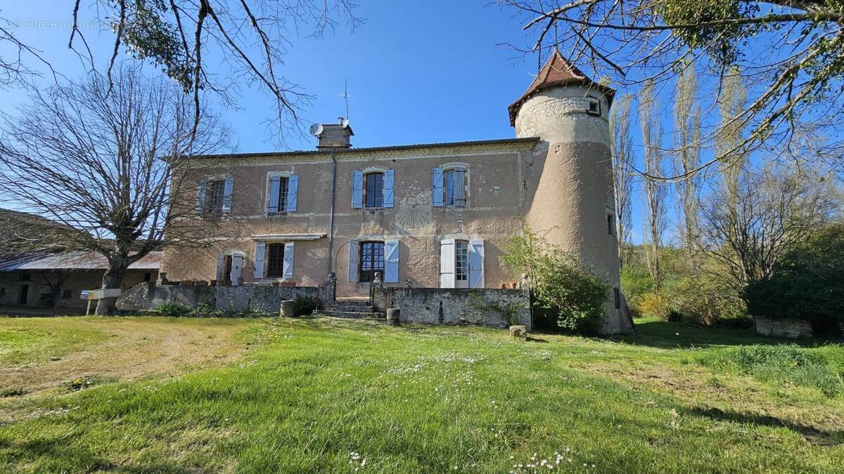 Maison à CASTELNAU-DE-MONTMIRAL
