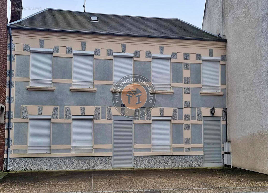 Maison à LA FERE