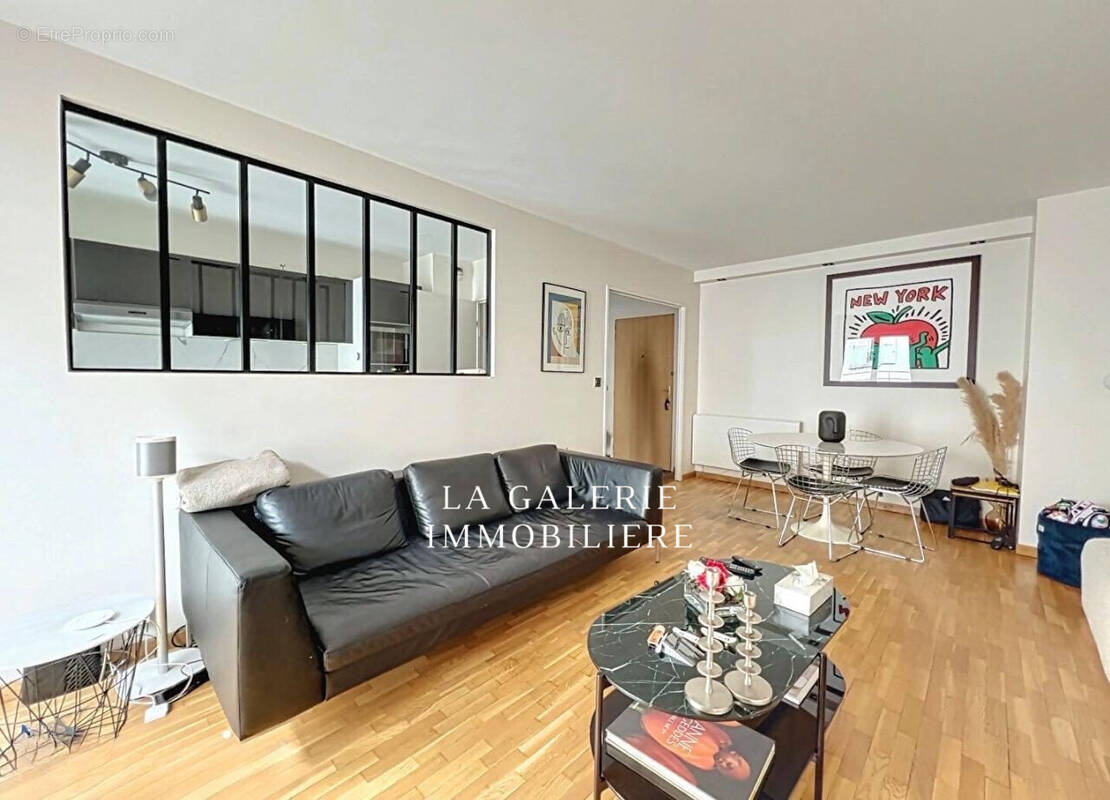 Appartement à SURESNES