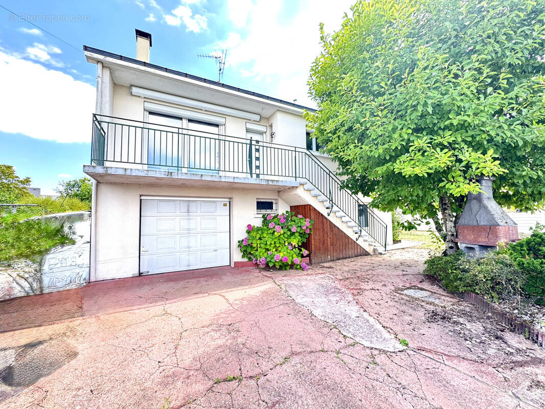 Maison à MONTBAZON