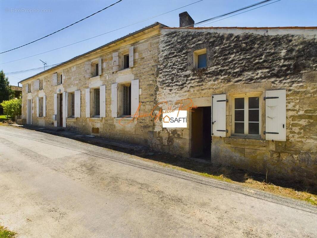 Photo 1 - Maison à PLASSAY