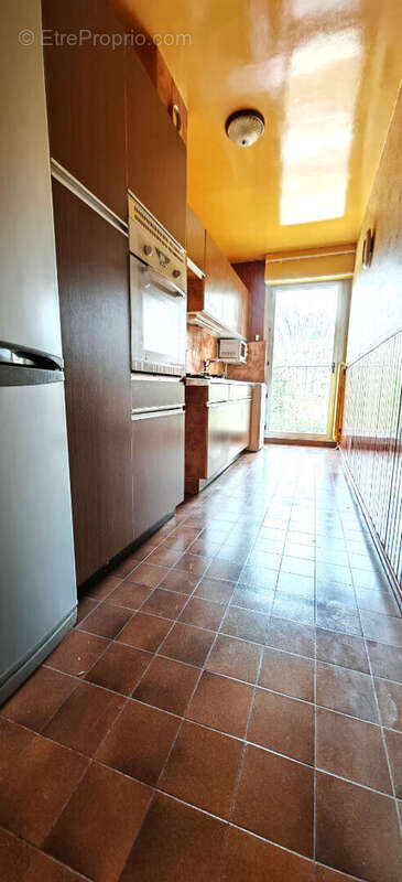 Appartement à L&#039;HAY-LES-ROSES