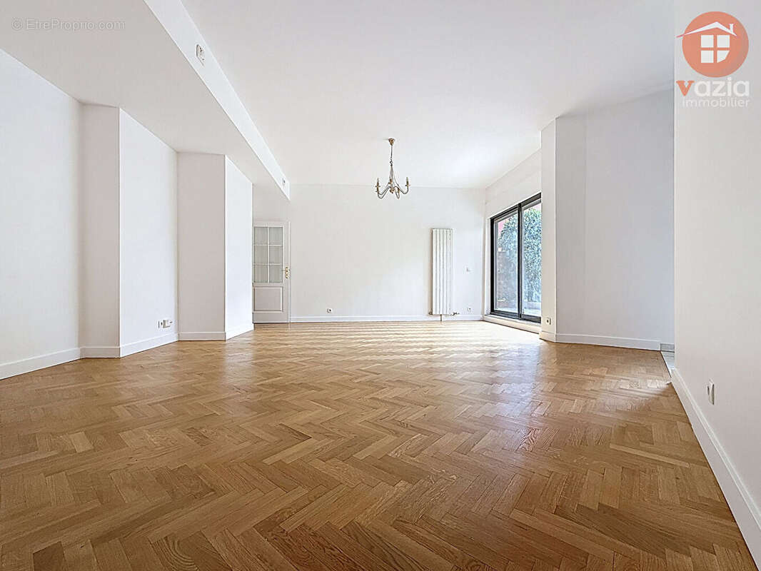 Appartement à SURESNES