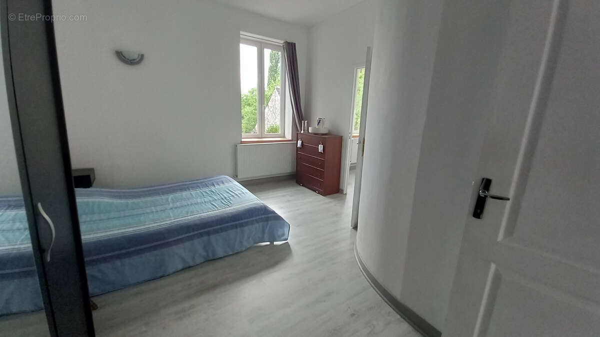 Appartement à ETREAUPONT