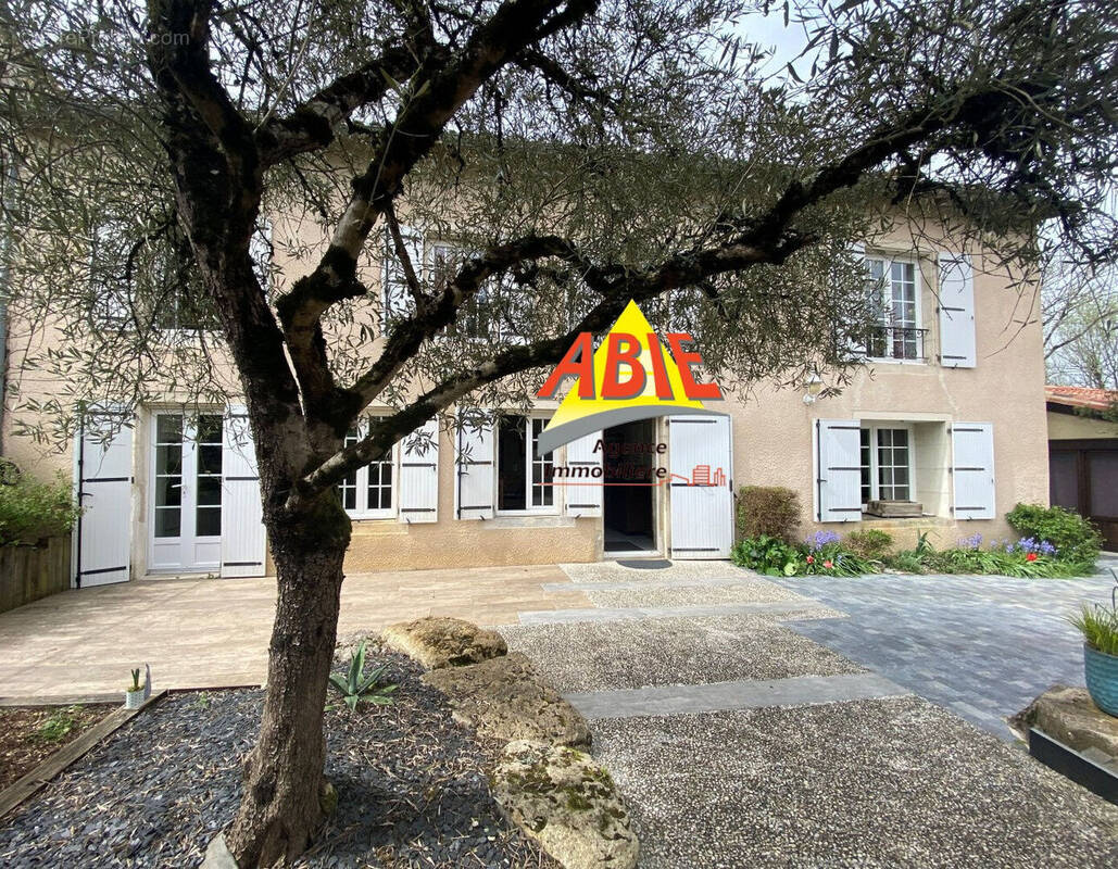 Photo 1 - Maison à SAINTE-NEOMAYE