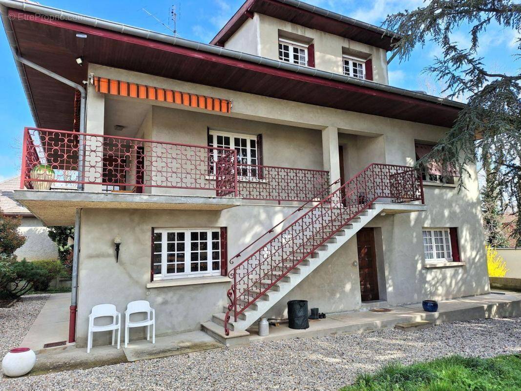 Maison à JONAGE
