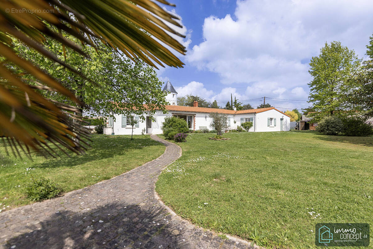 Maison à BOUAYE