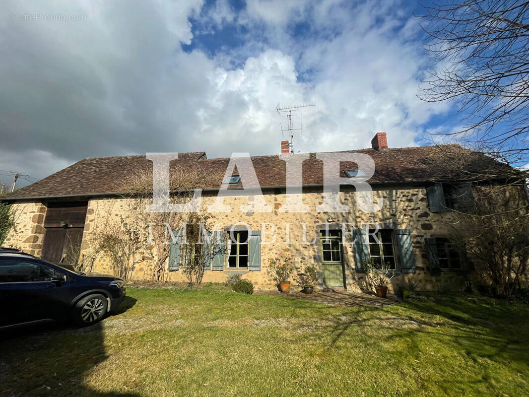 Maison à MONTREUIL-LE-CHETIF