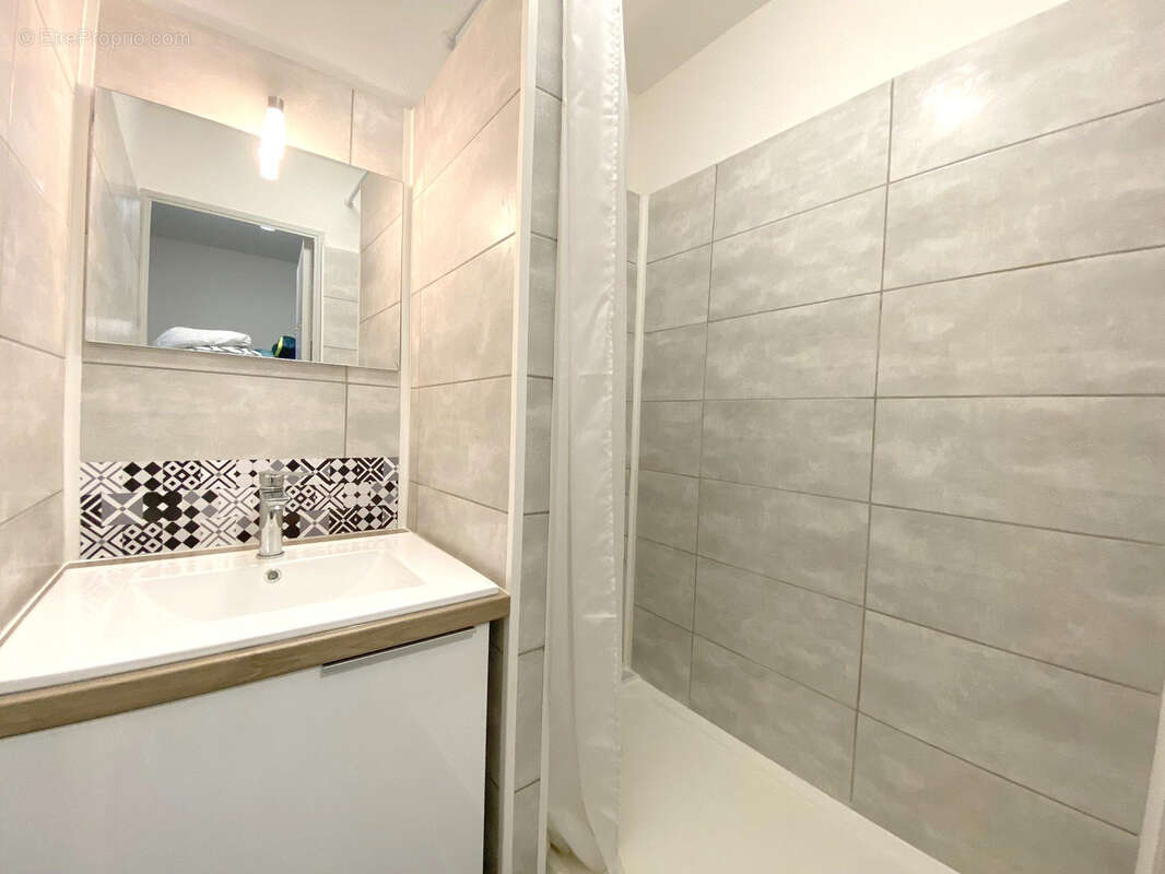 Appartement à SIX-FOURS-LES-PLAGES