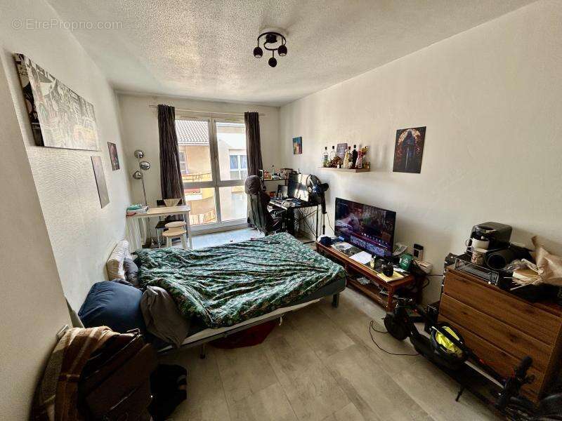 Appartement à LONS