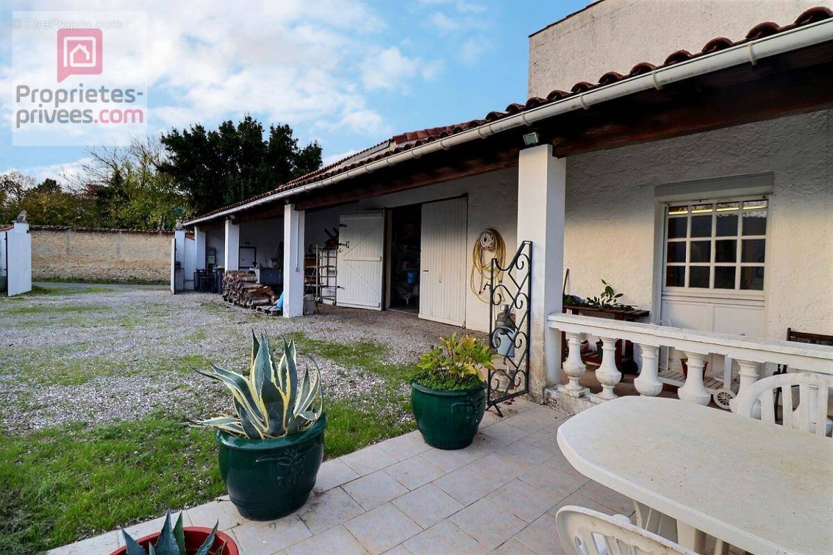Maison à ROCHEFORT