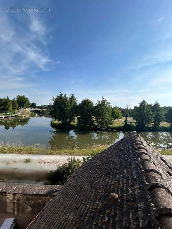 Appartement à ROGNY-LES-SEPT-ECLUSES