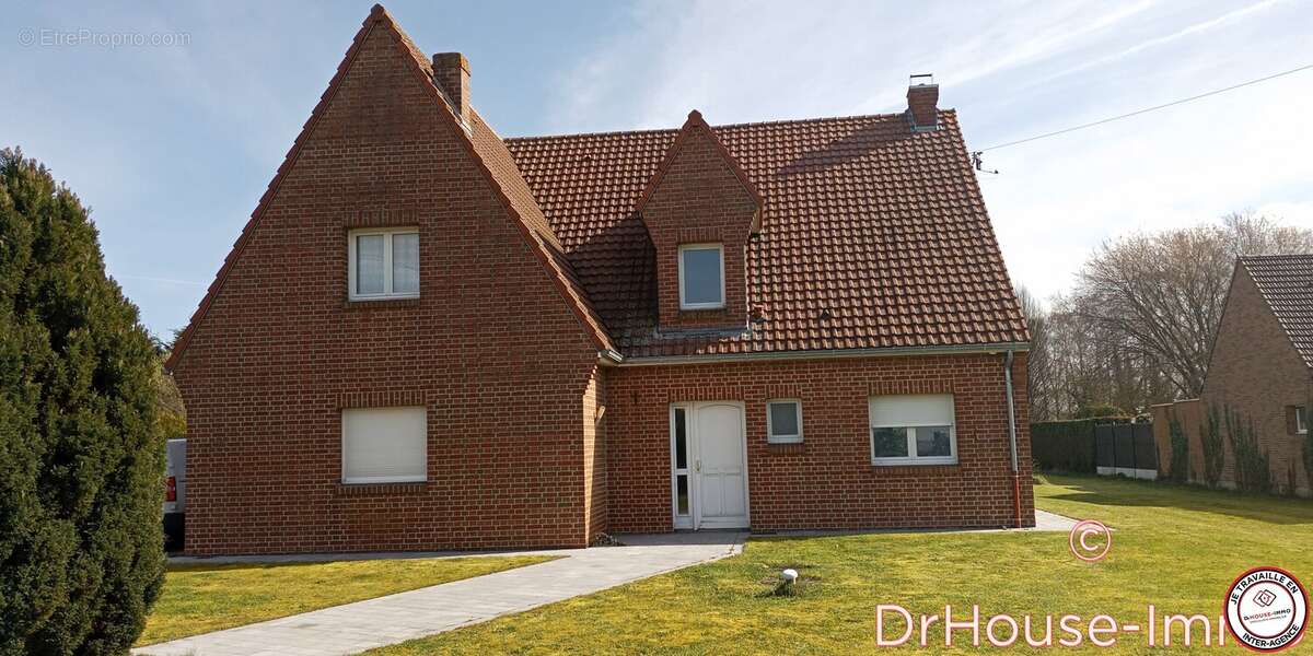 Maison à LESTREM