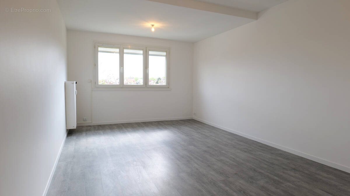 Appartement à CORMELLES-LE-ROYAL