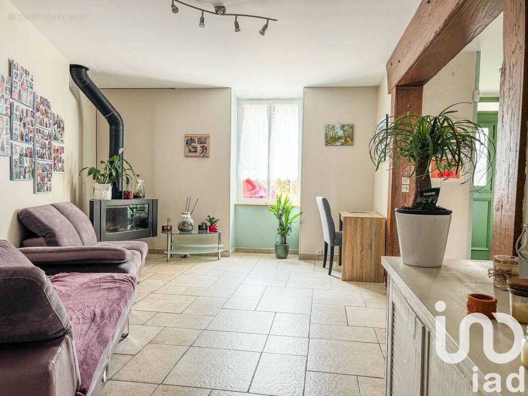 Photo 1 - Maison à VILLENEUVE-LE-COMTE
