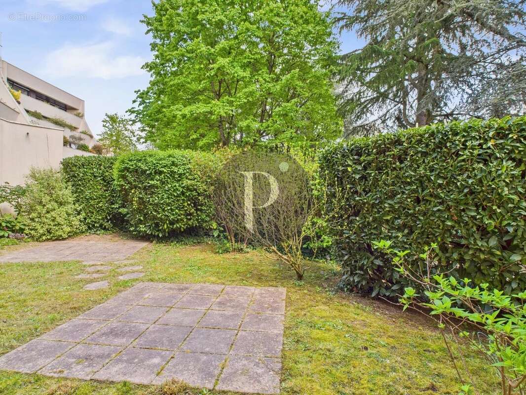 Appartement à VERRIERES-LE-BUISSON