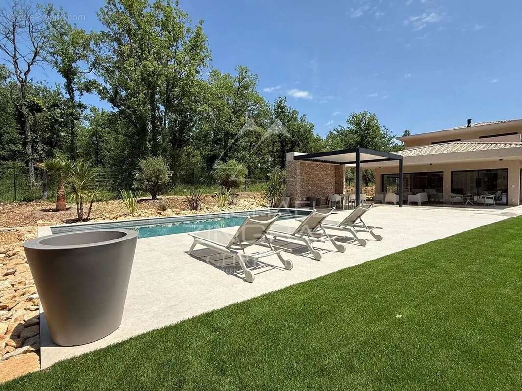 Maison à FAYENCE