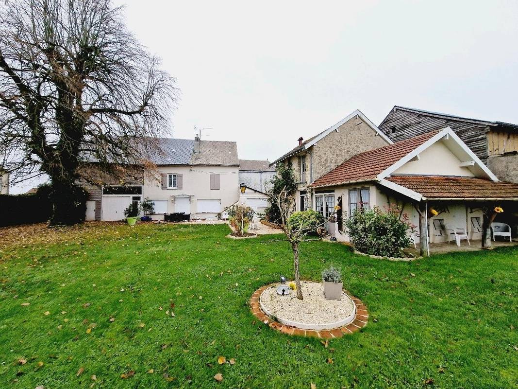 Maison à SAULCES-MONCLIN