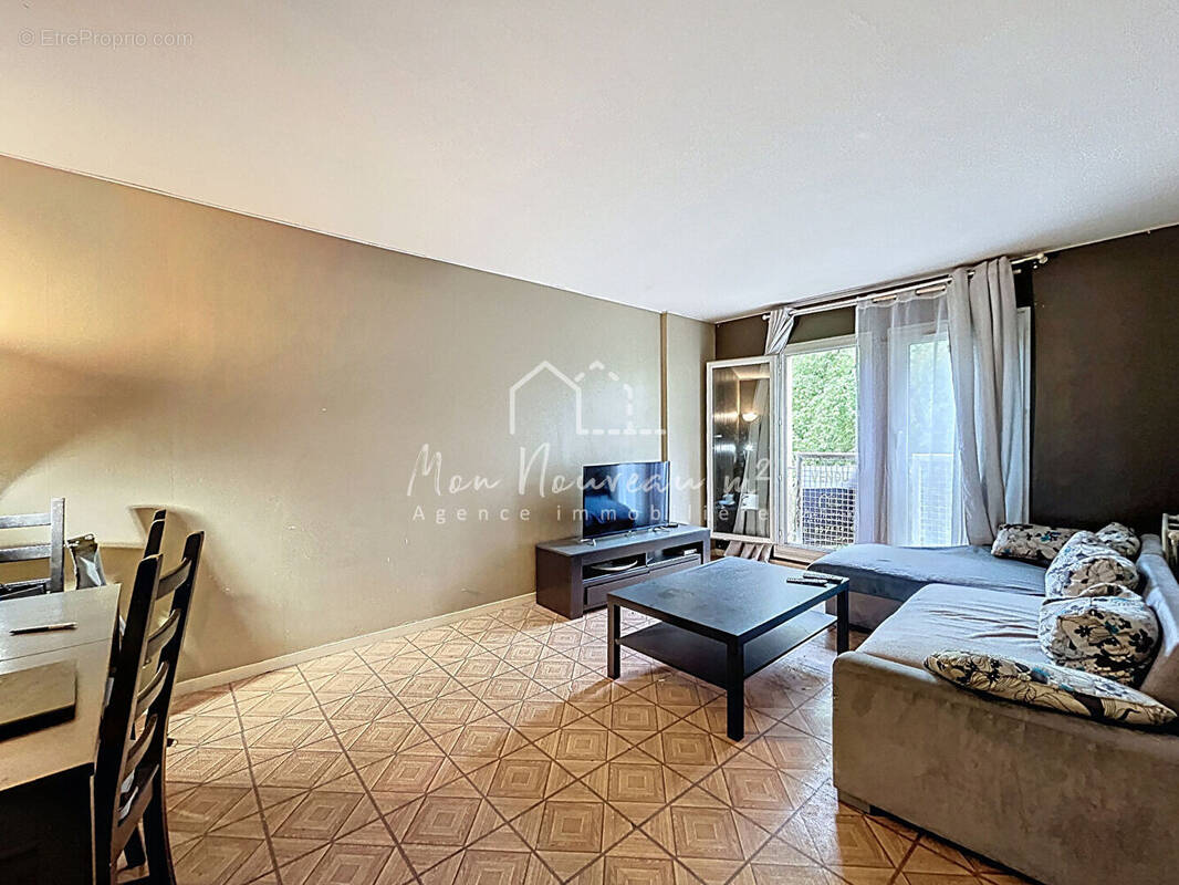 Appartement à CHAMPS-SUR-MARNE