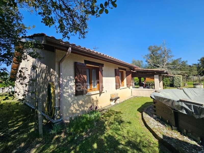 Maison à LE PORGE