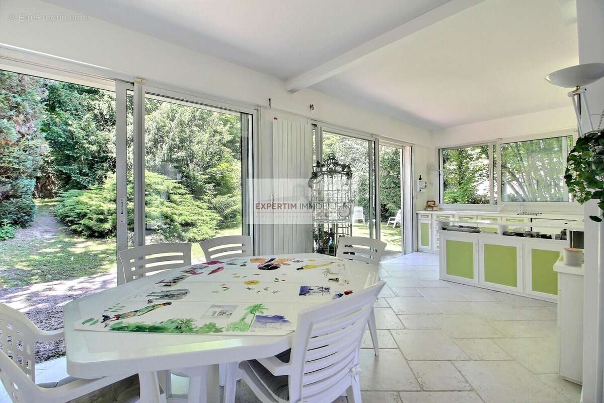 Maison à VIROFLAY