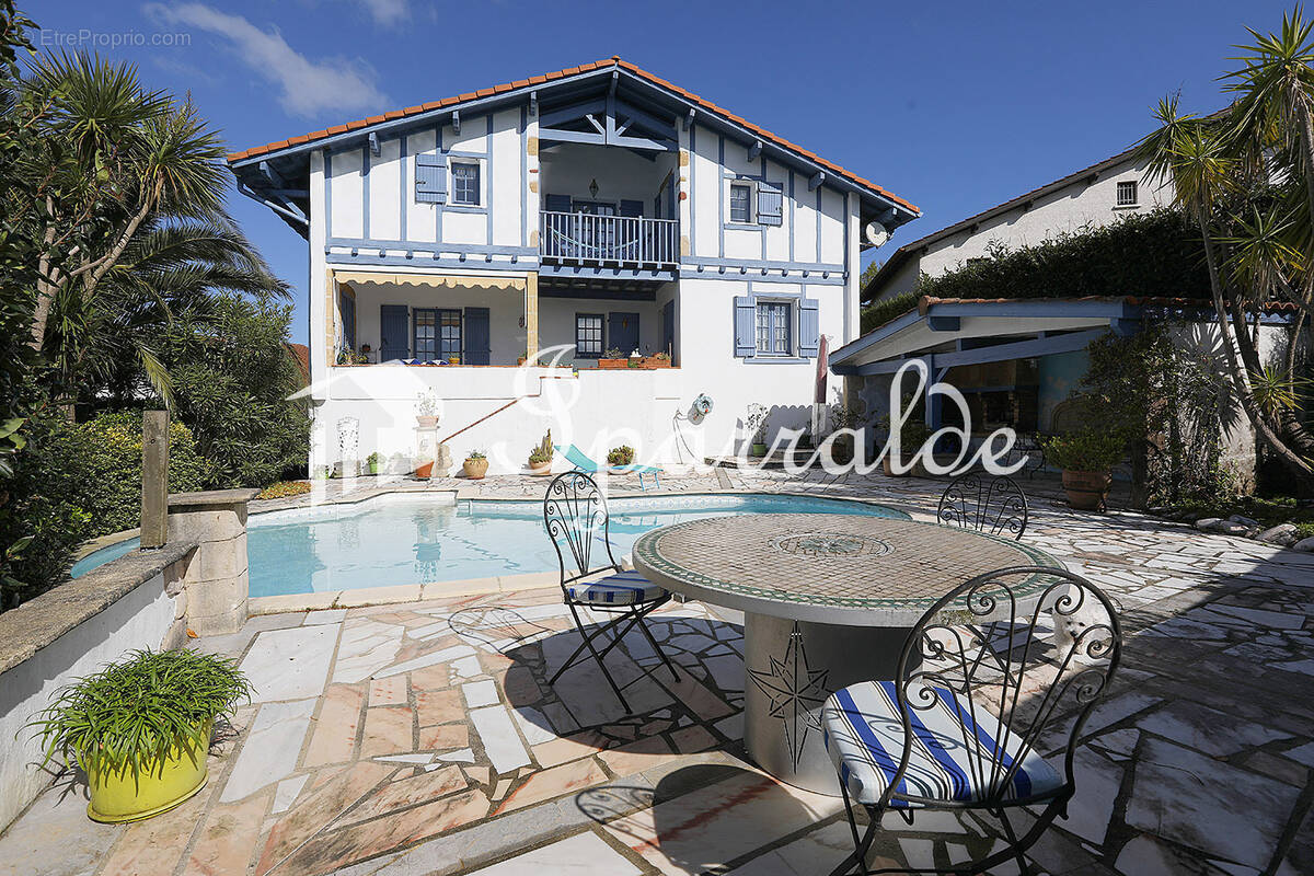 Maison à URRUGNE