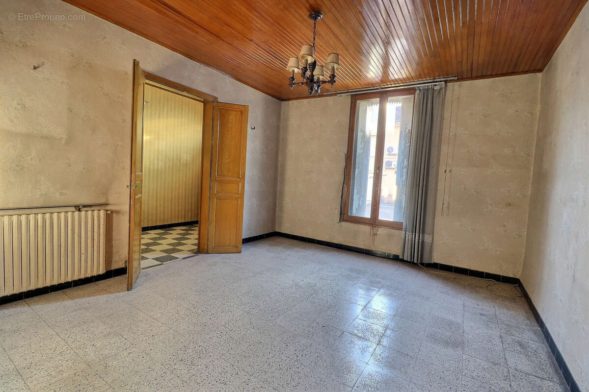 Maison à MILHAUD