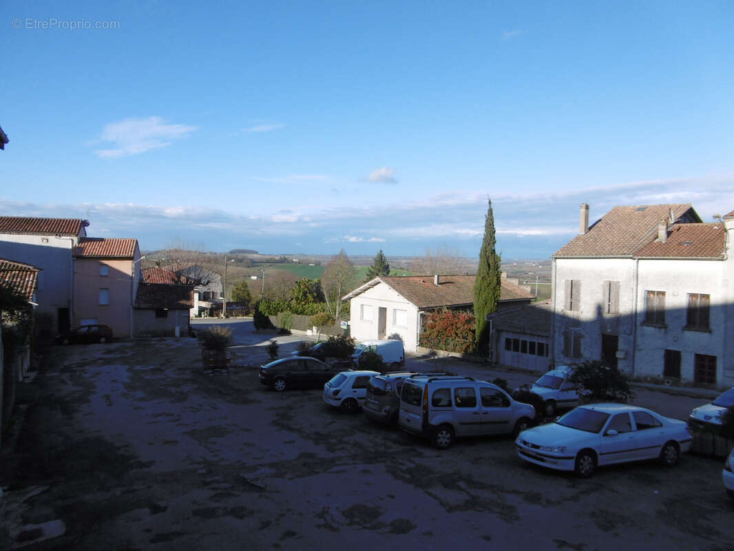 Maison à MONCLAR