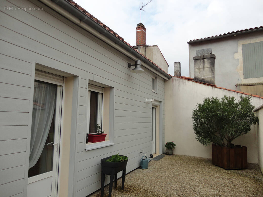 Maison à SAINT-JEAN-D&#039;ANGELY